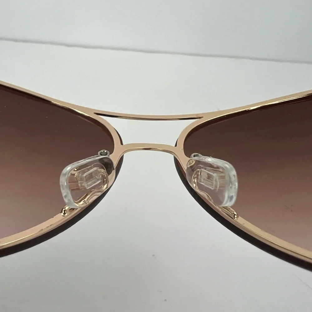 TAHARI AVIATOR 100% UV PROTECT SUNGLASSES,GOLD METAL FRAME,CRYSTALS ON THE SIDE